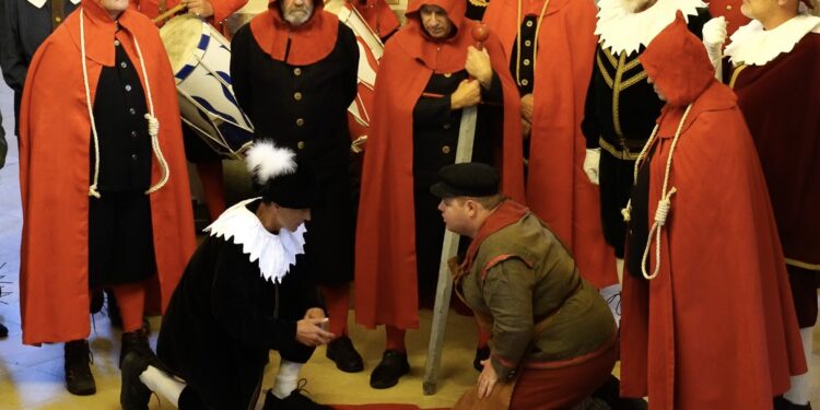 DAS FRANKENBURGER WÜRFELSPIEL – Gastspiele in Ortenburg und Pinsdorf