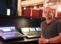 In Gmundens Stadttheater macht er das Licht an