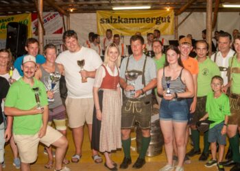 Beim Waldfest der Ortsmusikkapelle Obertraun