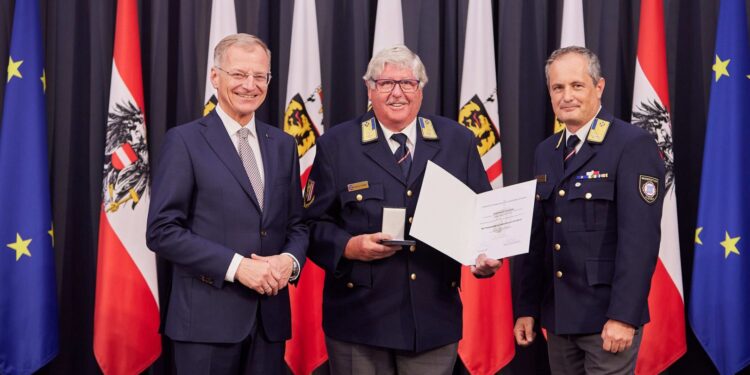 Rettungsdienstmedaille in Gold für Gerhard Pucher