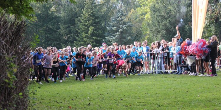 Laufbewerb mit Fun-Faktor: Einladung zur Crosscountry- Bezirksschulmeisterschaft