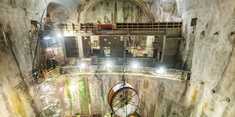 Pumpspeicherkraftwerk der Energie AG in Ebensee: Montage der ersten Großkomponenten