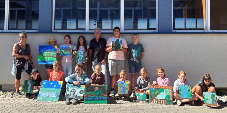 Kreativer Malvormittag beim Ferienprogramm der Gemeinde Vöcklamarkt