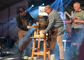 „O’zapft is!“ in Eben
