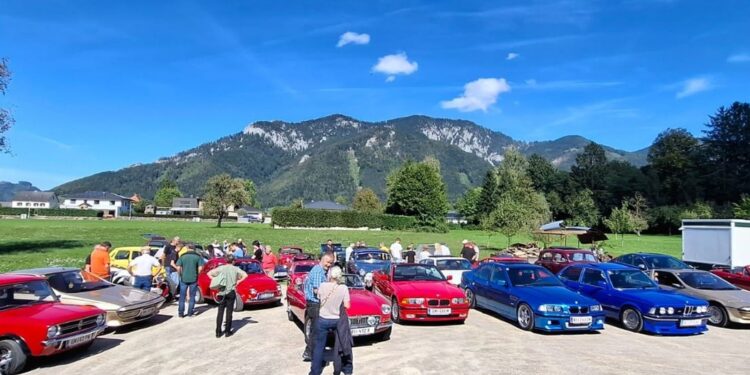 7. ARBÖ Oldtimer-Tagesausfahrt ein voller Erfolg, da brummten die Motore!