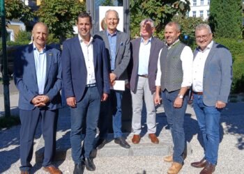 Historisches Wetterhäuschen an der Gmundner Esplanade eröffnet