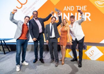 Jungunternehmer:innenpreis 2026 verliehen: Sieg in der Kategorie „Regionenrocker“ geht in den Bezirk Gmunden!