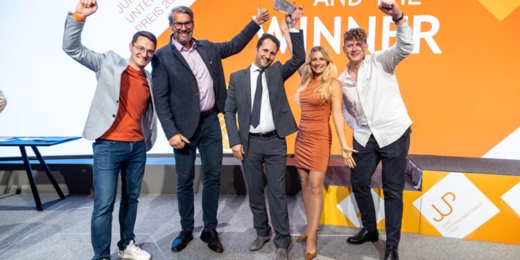 Jungunternehmer:innenpreis 2026 verliehen: Sieg in der Kategorie „Regionenrocker“ geht in den Bezirk Gmunden!