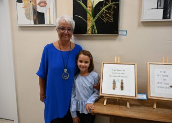 Buntes Rathaus dank Künstlerin Anna Weinberger