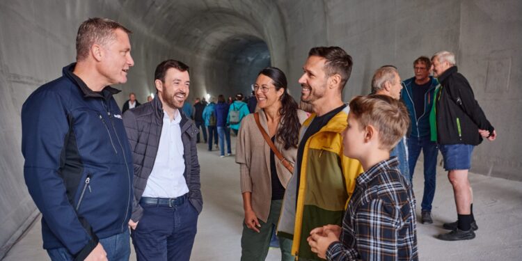 Kraftwerk Traunfall: Energie AG bietet beim Tag der offenen Baustelle exklusive Einblicke für Anrainer:innen