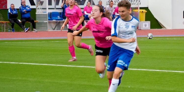 SV Gmundens Frauenelf festigte Tabellen-Rang 2!