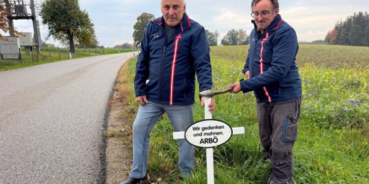 Sie stehen wieder am Straßenrand – die weißen Kreuze des ARBÖ!