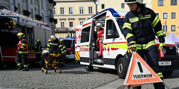 Sicherheit zum Anfassen – Gmundner Sicherheitstag bei Kaiserwetter am Traunsee
