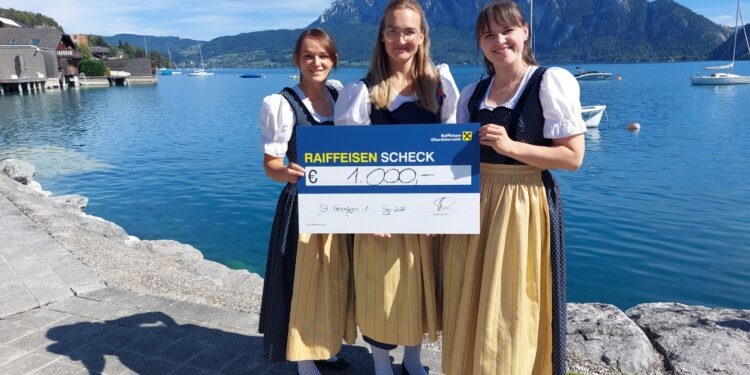 D’Attergauer Volkstanzgruppe spendet 1.000 Euro für Familie aus dem Attergau